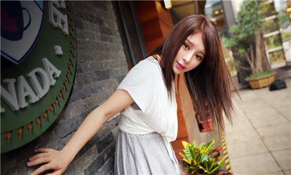 三元想找一个女性生孩子给报酬-｛找个女人生孩子多少钱｝